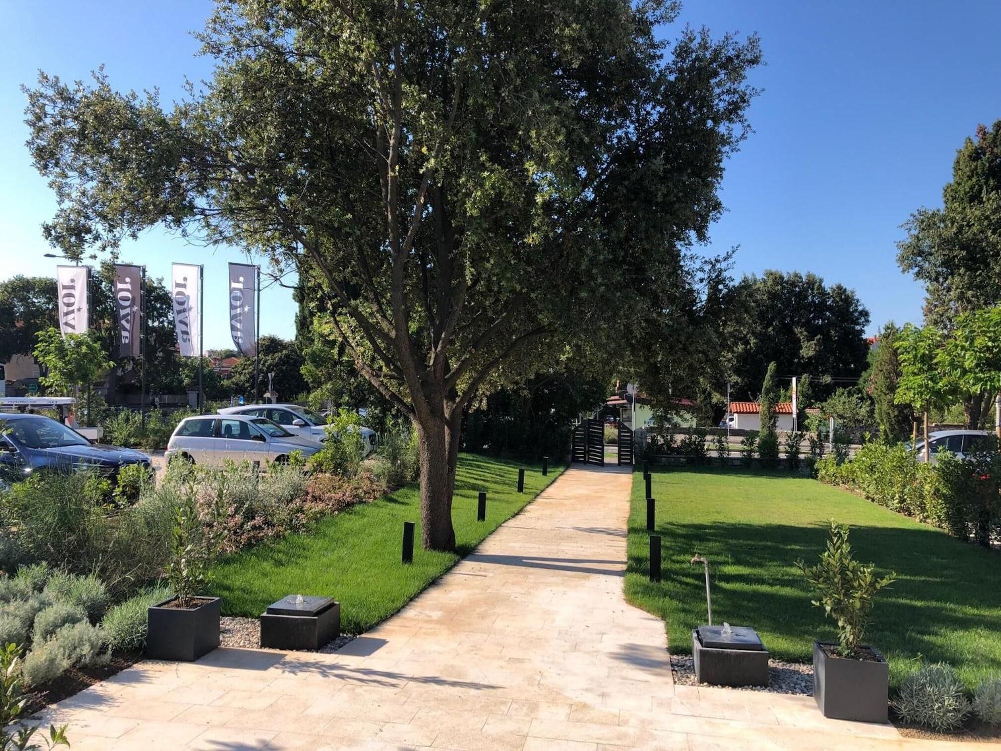 Noemi's - Adults Only 3*